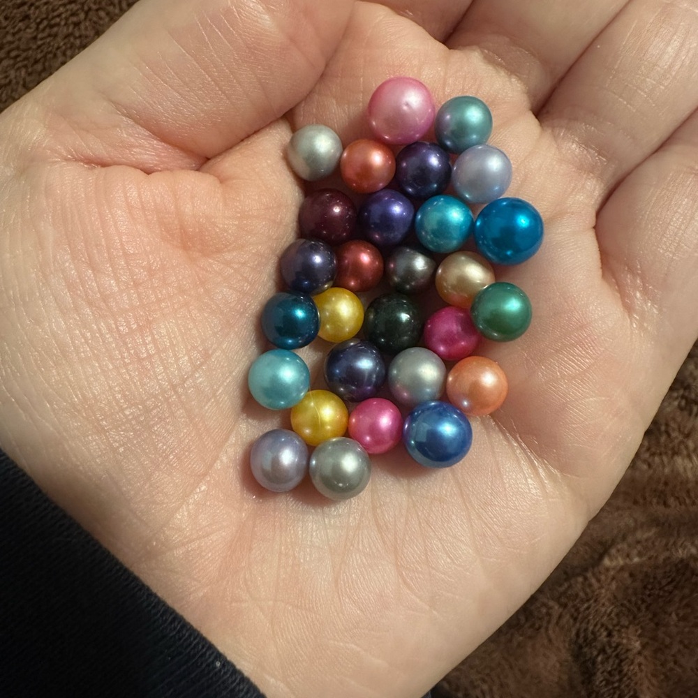 Colorful Assorted Pearls - Picture 2 of 2